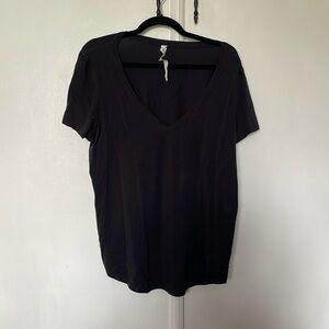 Lulu Lemon Black T-Shirt